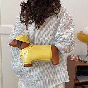 Nuevo Bolso Bandolera de Piel Sintética PU para Mujer, Estilo Vintage, para Uso Diario, Verano e Invierno, con Gorro y Diseño de Perro Pequeño - Product Image 1