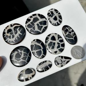 Venta al por mayor de piedras preciosas sueltas de septariano negro natural de la mejor calidad, pulidas para la fabricación de collares, con propiedades curativas. - Product Image 2