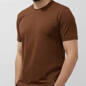 เสื้อยืดคอกลมคุณภาพสูงสำหรับผู้ชาย ออกแบบโลโก้ได้ตามต้องการ เสื้อถักพร้อมพิมพ์ลายดิจิทัล คุ้มค่าสุดๆ - Product Image 4