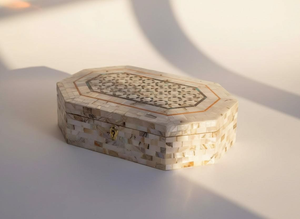 Piedra de jabón natural decorativa hecha a mano de la mejor calidad, Madreperla, por blossom craft india - Product Image 6