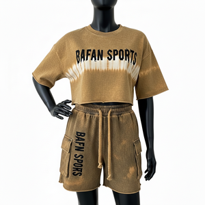 Ensemble crop top et short en molleton de coton 280 GSM pour femme, marron délavé à l'acide, avec impression en relief et logo personnalisé, 100% coton - Product Image 6