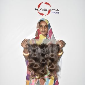 Pelucas frontales indias 13*4 de color natural sin procesar, con encaje frontal, trenzadas a máquina, doble trama, cabello humano de onda profunda. - Product Image 3