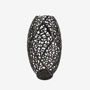 Jarrón Metálico de Inspiración Cultural, Ideal para el Ambiente del Hogar, con una Superficie Lapidada y Fácil Colocación, para Uso Decorativo Regular - Product Image 1