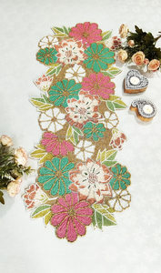 Chemin de table perlé fait main fleurs roses - Product Image 3