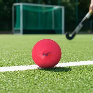 Pelota de Hockey de PVC Personalizada con Superficie con Hoyuelos – Duradera, Ligera – Ideal para Entrenamiento, Partidos, Prácticas en Campo y Recreación - Product Image 2