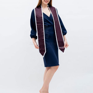 Banda de graduación personalizada para estudiantes con nombre, logotipo y año personalizados para fiestas y ceremonias de graduación de la universidad y el instituto. - Product Image 4