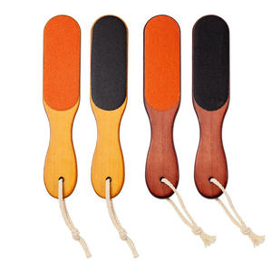 Outils de pédicure avec manche en bois, lime à pieds double face, grattoir pour peaux mortes, éliminateur de callosités pour les pieds - Product Image 1