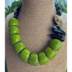 Collier moderne en résine et bois, accessoire de mode, choix des amoureux, bijoux en cristal - Product Image 6