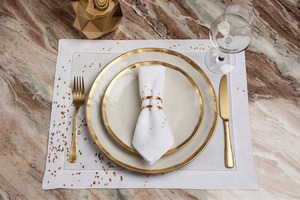 Ensemble de sets de table et de serviettes personnalisables en lin, motif de points métalliques dorés brodés, lavable en machine, style luxueux, pour la maison et les mariages - Product Image 2