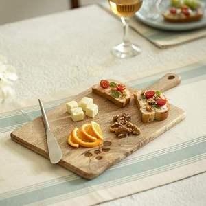Tabla de Cortar de Madera Natural con Resina, Duradera, para Queso, Verduras y Charcutería - Product Image 1