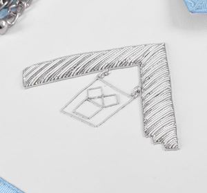 Delantal Masónico Personalizado Azul Moiré con Llave de Keystone y Cordones, Juego de Gancho de Serpiente Plateado, Artículos de Regalia Ceremonial - Product Image 4