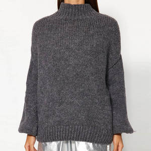 Pull en maille épaisse gris foncé pour femme, col montant, haut décontracté et ample pour l'hiver, idéal pour la détente - Product Image 4