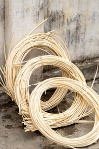 Supports de plantes en rotin naturel personnalisés, provenant d'un fabricant vietnamien - Product Image 3