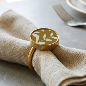 Anneau de serviette contemporain en bois et résine, support élégant pour la décoration de table de fête, finition naturelle, pour une mise en scène de table raffinée - Product Image 3