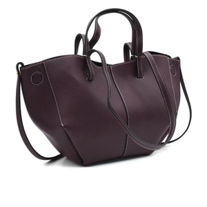 Sac à main en cuir pour femmes, tendance et élégant, sac à bandoulière de créateur pour un usage décontracté et formel, disponible au meilleur prix - Product Image 3