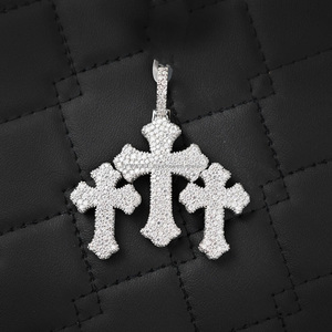 Colgante de Plata de Ley 925 Chapado en Oro y Plata con Moissanita Brillante Estilo Hip Hop para Mujer u Hombre, Ideal para Fiestas y Eventos - Product Image 5