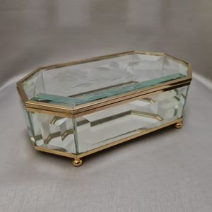 Metal And Glass Jewelry Box With Transparent Glass Design For Cosmetics Jewelry And Keepsake Storage - Product Image 5