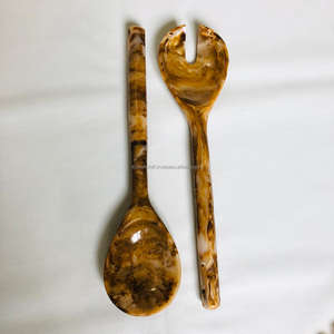 Juego de Servidores de Ensalada de Resina Hechos a Mano Diseño Clásico Estilo Superior Cuchara Tenedor para Sap Colores Verde y Blanco Herramientas de Ensalada Premium - Product Image 2