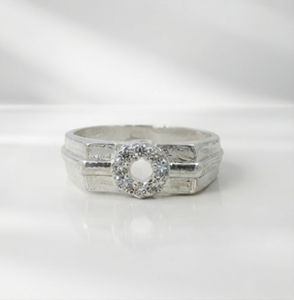 DIVYORO SUNBURST <b>CIRCLE</b> <b>RING</b> - Product Image 1