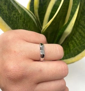 Bague en argent sterling 925 en forme de V, ajustable, ouverte, faite à la main, bijoux minimalistes pour femmes - Product Image 5