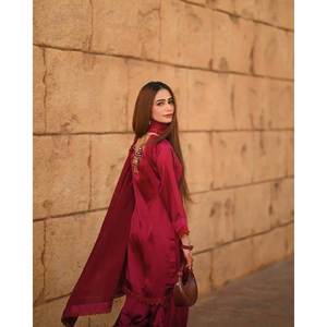 Belles robes de soirée Top Bottom Dupatta pour les fêtes - Product Image 3