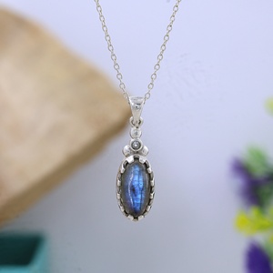 Collier pendentif en argent sterling 925 avec pierre précieuse ovale en labradorite bleue naturelle, bijoux artisanaux faits à la main pour femmes - Product Image 4