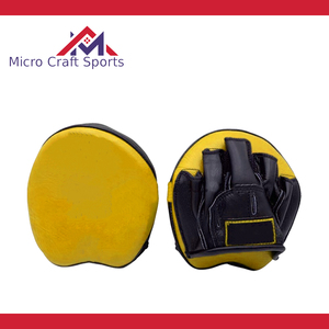 Équipement professionnel de boxe : Palettes de frappe en cuir personnalisées pour l'entraînement de boxe et d'arts martiaux – Qualité pakistanaise - Product Image 4