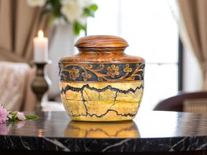 Urne funéraire en bois texturé artisanal avec couvercle fileté sécurisé pour cendres humaines, animaux (chiens, oiseaux, chats) – Urne commémorative de luxe - Product Image 1