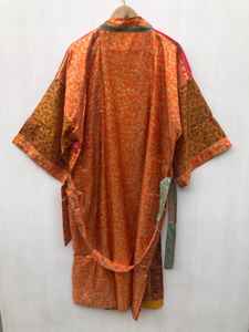 Robe Kimono en Soie Faite Main Indienne, Imprimé Floral, Col en V, Fermeture à Cordon, Longue, Manches Longues, Douce, pour Plage et Soirées, Vente en Gros - Product Image 4