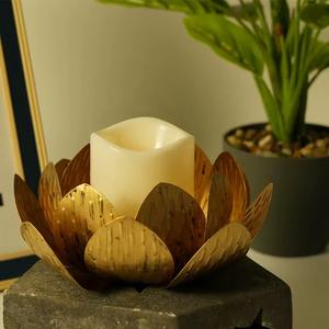 Porte-bougie en métal doré en forme de lotus, décoration élégante pour une ambiance festive, décoration saisonnière, décoration de comptoir de cuisine et de fenêtre - Product Image 3