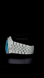 Montre Homme Antique en Acier Inoxydable Style Sport Tendance Grandes Diamants Moissanite Échelle Romaine Calendrier Bleu Ciel Plein Cadran 20mm - Product Image 6