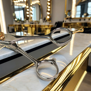 Tijeras de adelgazamiento de peluquero para diestros de 5,75 pulgadas con dientes de 30T, hoja AUS8 de acero inoxidable japonés, punta afilada para adelgazar el cabello - Product Image 3