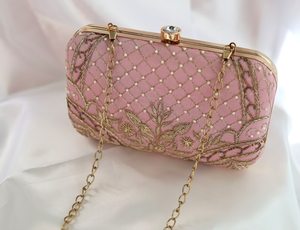 Bolso de joyería de diseño hecho a mano con cuentas de estilo indio multicolor, estilo bohemio para fiestas, compras y eventos nocturnos. - Product Image 1