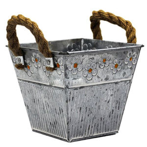 Cubo Navideño Galvanizado Moderno Hecho a Mano a Precio Accesible con Aspecto Vintage, Diseño Personalizado, Forma y Tamaño para Sublimación - Product Image 2