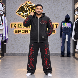 Conjunto de Invierno Personalizado para Hombre: Sudadera con Capucha Negra con Cremallera, Pantalones Anchos de Felpa de Algodón con Bordado y Detalles de Cuentas, Etiqueta Personalizada - Product Image 2
