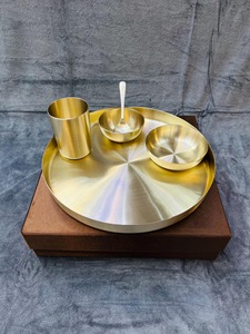 Service de table en laiton, ustensiles de cuisine, design martelé, vaisselle traditionnelle pour restaurant et mariage - Product Image 1