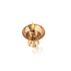 Lampe à huile Akhand Diya en laiton de qualité supérieure pour la décoration de la salle de prière et des temples, et les cadeaux du festival Diwali - Product Image 3