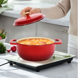 Olla de Hierro Fundido Esmaltado de 5QT, Color Rojo Degradado, Apta para Horno, Compatible con Inducción, con 2 Guantes de Silicona - Product Image 1