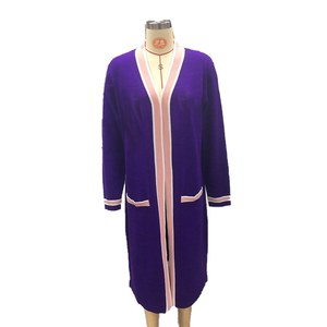 เสื้อคลุมคาร์ดิแกนผู้หญิงสำหรับฤดูหนาว สีม่วงและชมพู แต่งลายทางสีขาว คอวี ผ้าฟลีซขนสัตว์/แคชเมียร์ มีกระเป๋าหน้า เหมาะสำหรับชุดนักศึกษาหญิง - Product Image 3