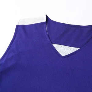 Nouvel uniforme de basket-ball élégant, respirant et léger en 100 % polyester, couleurs personnalisées, logo personnalisé, designs uniques pour une excellente équipe - Product Image 3