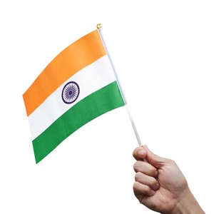 Drapeau rectangulaire portable en polyester pour extérieur avec mât en acrylique, imprimé numériquement pour activités promotionnelles - Product Image 3
