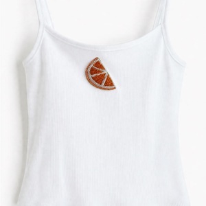 Top sin mangas de moda bordado con cuentas de colores, top casual para mujer con bordado de cuentas de primera calidad - Product Image 3