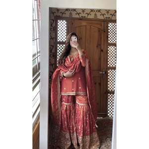 Conjunto de Fiesta para Mujer de Diseñador con Dupatta Elegante y Top-Sararo - Product Image 5