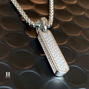 Collar de Oro de 14K con Colgante de Barra de Diamantes de Lujo, Fabricante de Joyería - Product Image 1