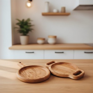 Plateau rond en bois simple, idéal pour la cuisson de pizzas et le service de sandwichs, planche en bois naturel et élégante vaisselle de cuisine en provenance d'Inde - Product Image 2