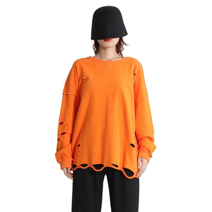 เสื้อสเวตเชิ้ตโอเวอร์ไซส์สีส้มแบบถัก คัตเอาท์ แขนยาว คอกลม ยูนิเซ็กส์ สำหรับใส่ในฤดูใบไม้ร่วง - Product Image 1