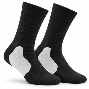 Chaussettes de sport athlétiques côtelées noires de qualité supérieure avec talon et bout renforcés, conception tricotée pour l'entraînement en salle de sport, vêtements de sport, fabrication en gros OEM - Product Image 2