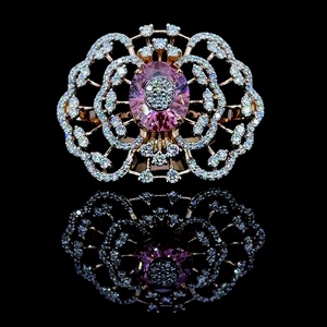 Anillo de compromiso de lujo chapado en oro rosa de 9K con perla y diamante floral rosa de laboratorio, diseño de halo, moderno y llamativo. - Product Image 1