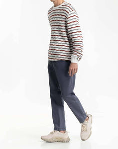 Pull en tricot personnalisé OEM ODM pour hommes, tricot en coton, pull jacquard, fabricant de pulls à col rond à manches longues pour hommes - Product Image 4