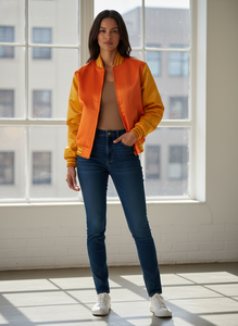 Chaqueta Universitaria de Satén Personalizada |   Chaqueta Bomber de Béisbol sin Marca |   Sublimación de dos tonos en dorado y amarillo con dos mangas - Product Image 4